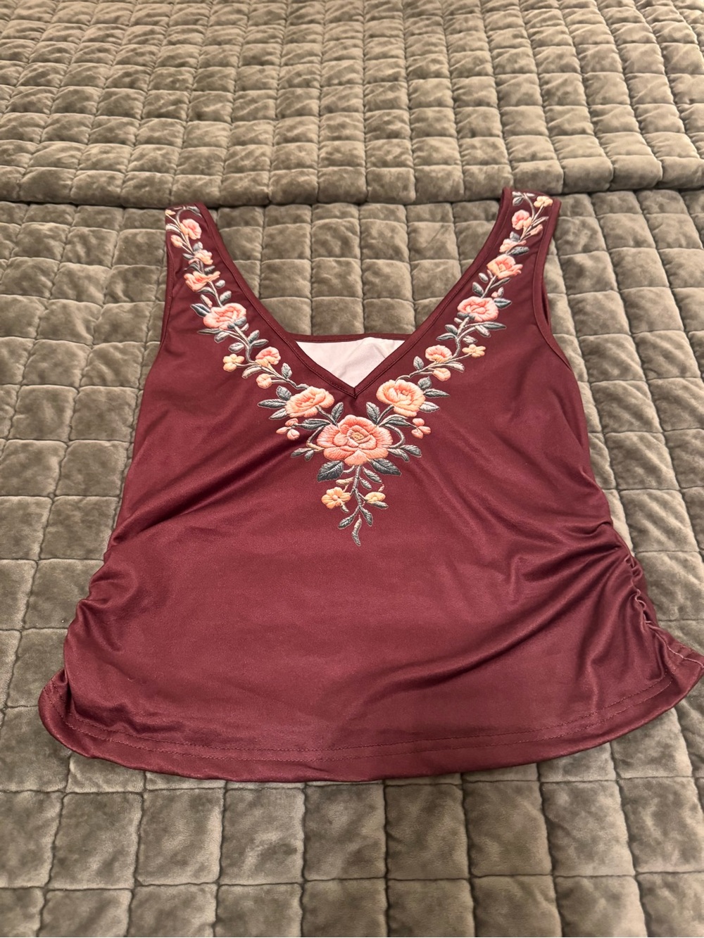 SHEIN Burgundy Floral Embroidered V-Neck Tank